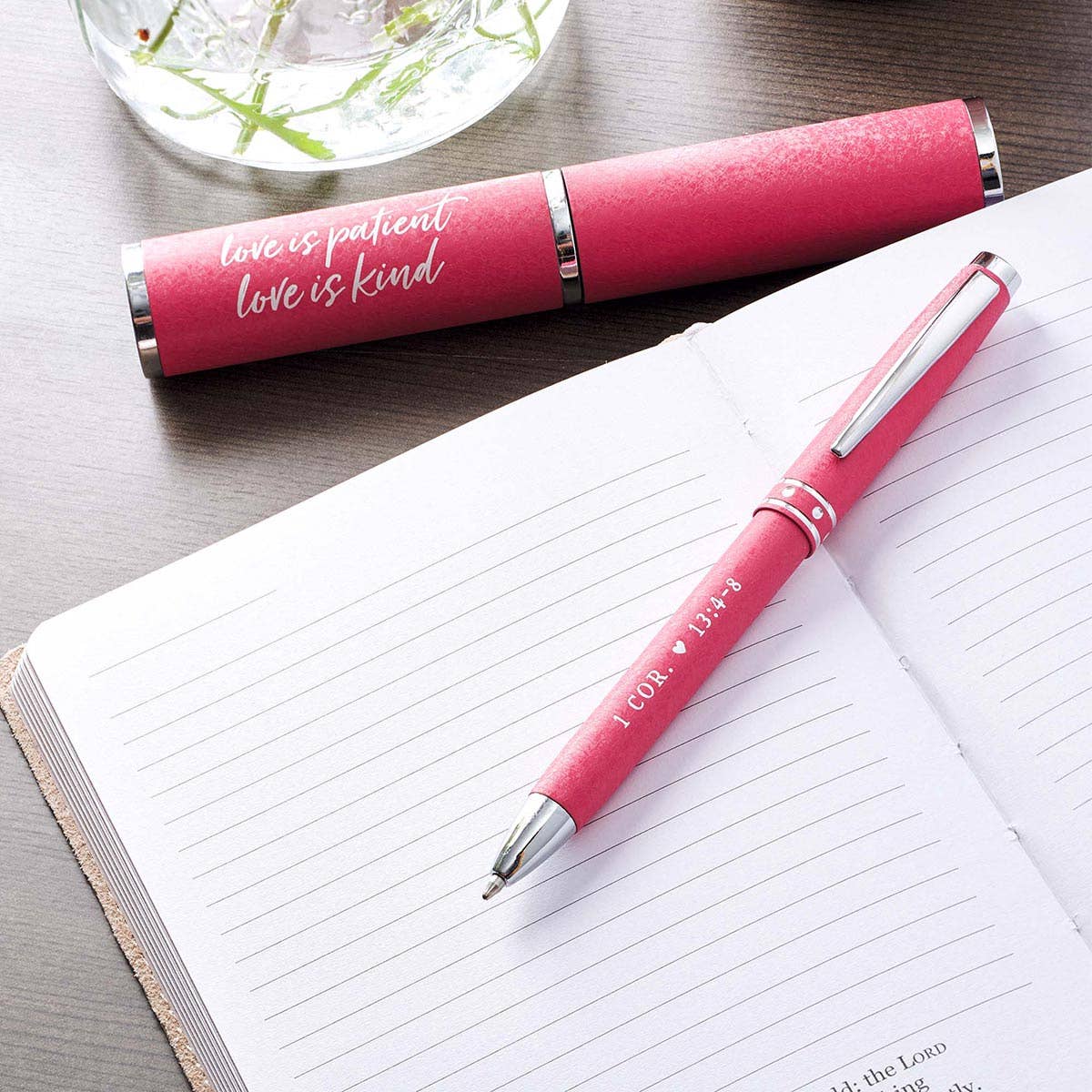 Pen in Case Pink Love 1 Cor. 13:4-8